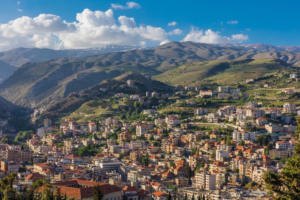 黎巴嫩人口(黎巴嫩GDP总量566亿美元，人口610万，相当于我们什么水平？)